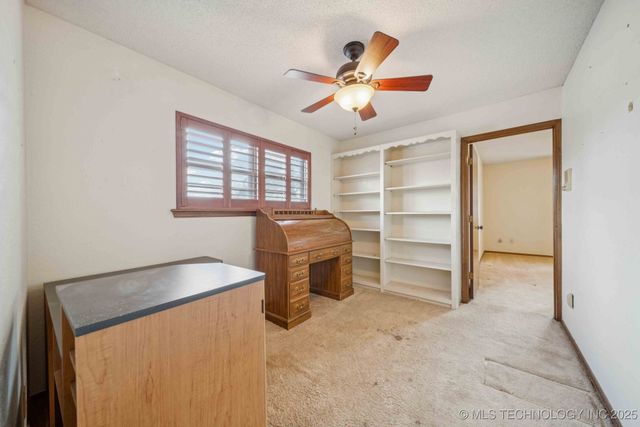 9752 S Lakewood Avenue, Tulsa, OK 74137