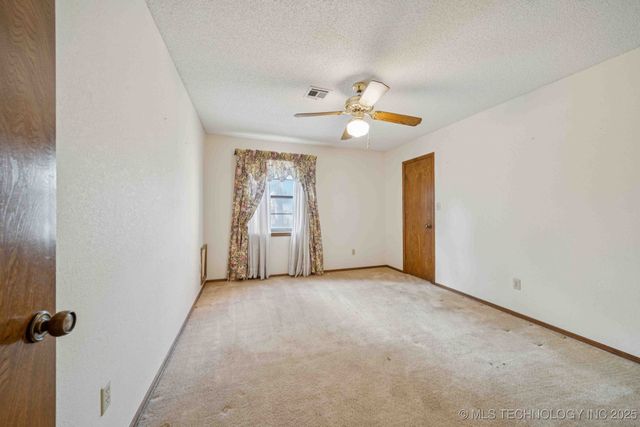 9752 S Lakewood Avenue, Tulsa, OK 74137