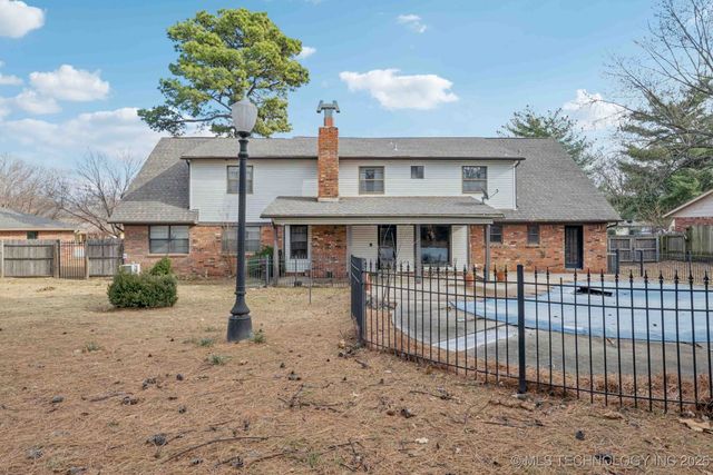 9752 S Lakewood Avenue, Tulsa, OK 74137