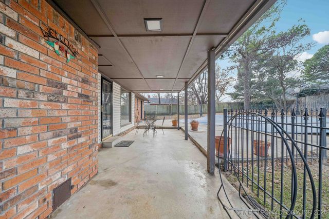 9752 S Lakewood Avenue, Tulsa, OK 74137