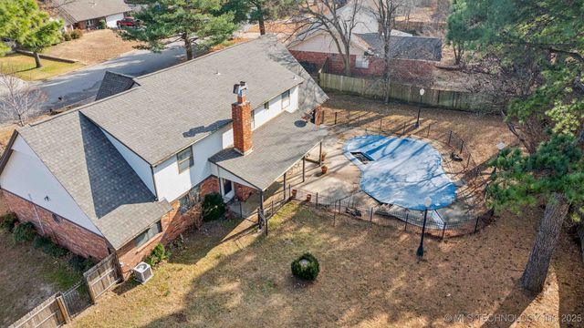 9752 S Lakewood Avenue, Tulsa, OK 74137