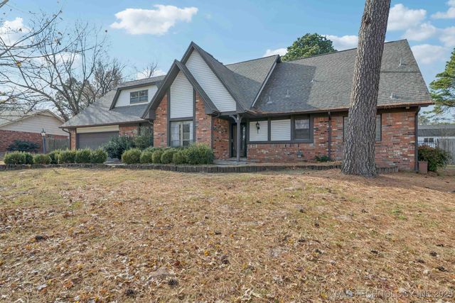 9752 S Lakewood Avenue, Tulsa, OK 74137