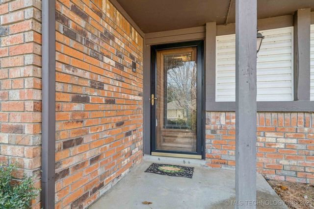 9752 S Lakewood Avenue, Tulsa, OK 74137