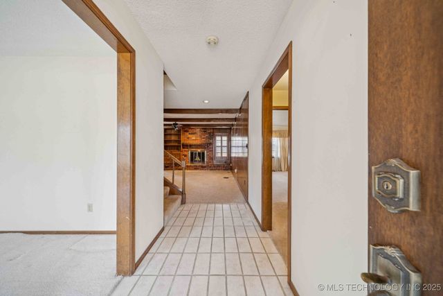 9752 S Lakewood Avenue, Tulsa, OK 74137