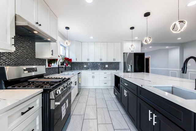 458 W 127th Street, Chicago, IL 60628