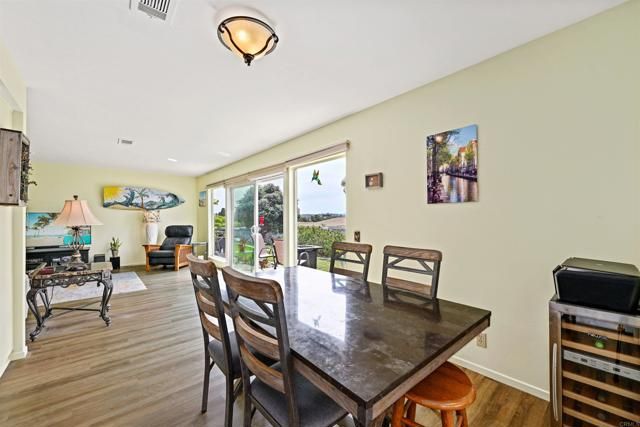 3808 Vista Campana 11, Oceanside, CA 92057