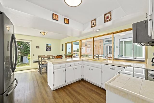 3808 Vista Campana 11, Oceanside, CA 92057