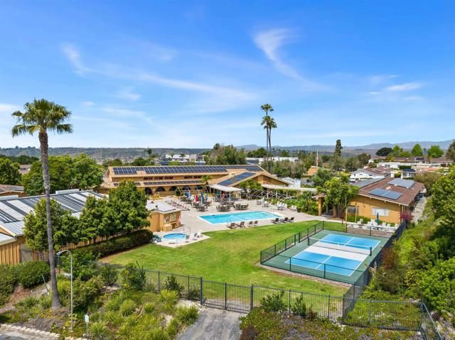 3808 Vista Campana 11, Oceanside, CA 92057
