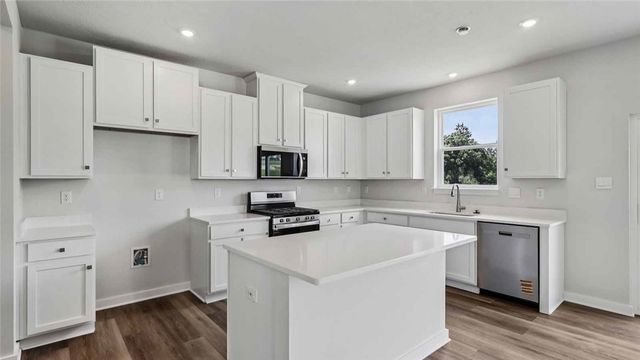 1099 Peachtree Road, Scott Twp, PA 15106