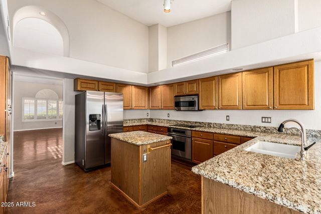 4704 E Hearn Road, Phoenix, AZ 85032