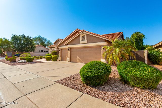 4704 E Hearn Road, Phoenix, AZ 85032