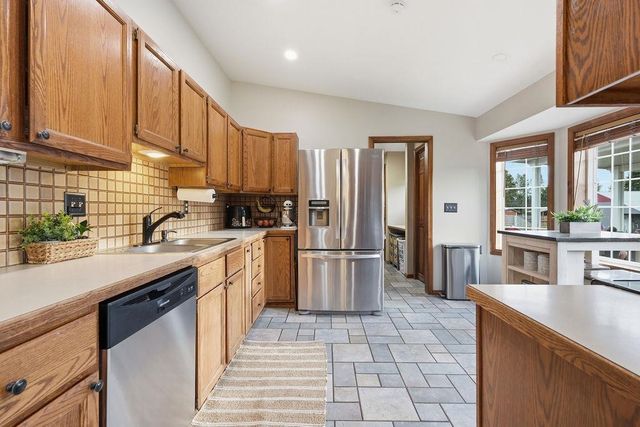 21913 N MEADOWVIEW Dr, Colbert, WA 99005