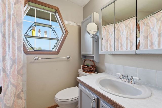 21913 N MEADOWVIEW Dr, Colbert, WA 99005