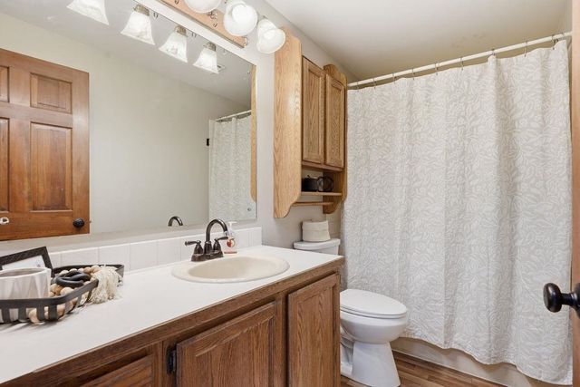 21913 N MEADOWVIEW Dr, Colbert, WA 99005