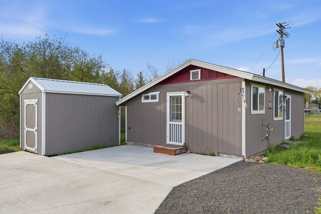 21913 N MEADOWVIEW Dr, Colbert, WA 99005