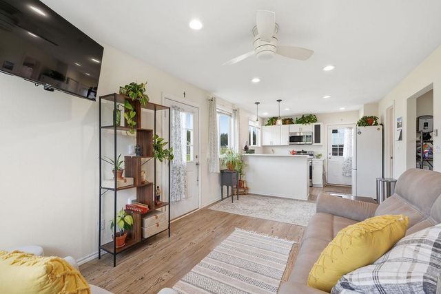 21913 N MEADOWVIEW Dr, Colbert, WA 99005