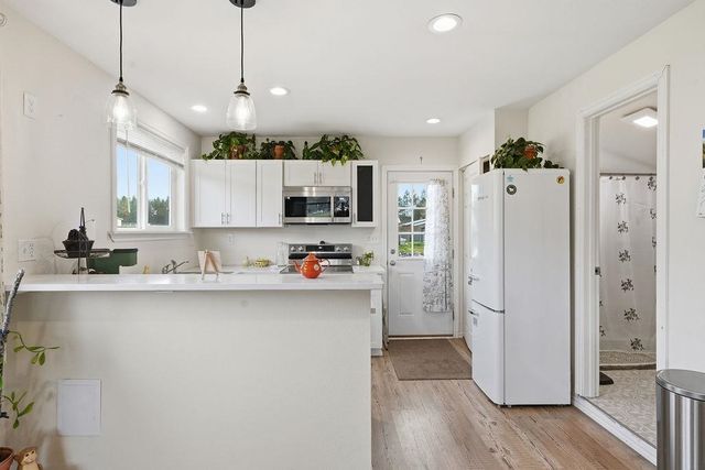 21913 N MEADOWVIEW Dr, Colbert, WA 99005