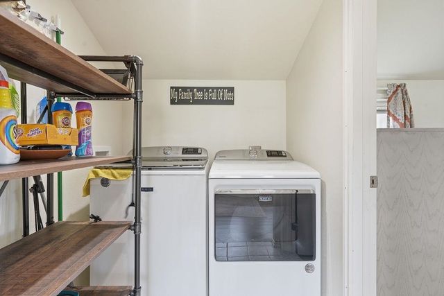 21913 N MEADOWVIEW Dr, Colbert, WA 99005