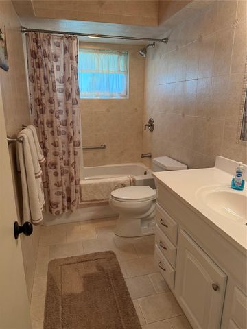 1529 SE 14th Drive, Deerfield Beach, FL 33441