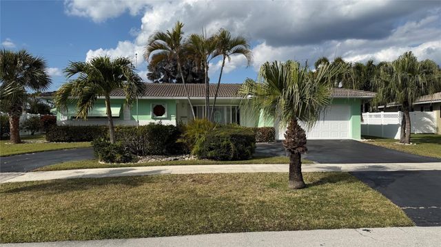1529 SE 14th Drive, Deerfield Beach, FL 33441