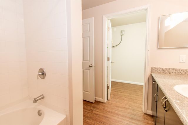 1401 E East 4th ST 306, Austin, TX 78702