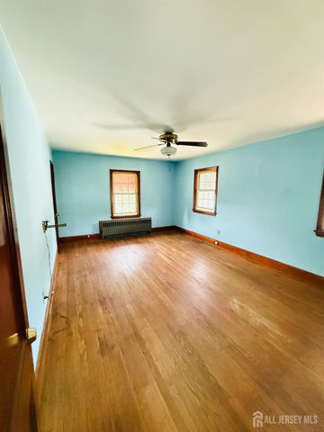 7 Winkler Road, Sayreville, NJ 08872