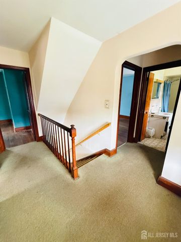 7 Winkler Road, Sayreville, NJ 08872