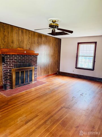 7 Winkler Road, Sayreville, NJ 08872