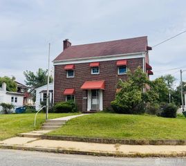 7 Winkler Road, Sayreville, NJ 08872