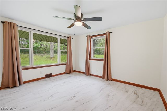 5452 W Webb Road, Youngstown, OH 44515