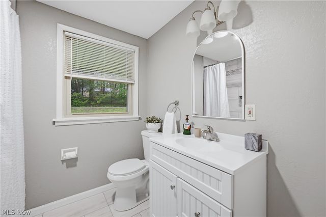 5452 W Webb Road, Youngstown, OH 44515