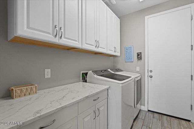 2520 W Moura Drive, Phoenix, AZ 85085