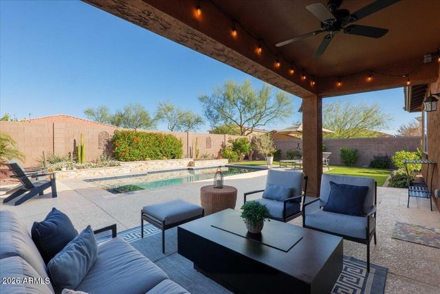 2520 W Moura Drive, Phoenix, AZ 85085