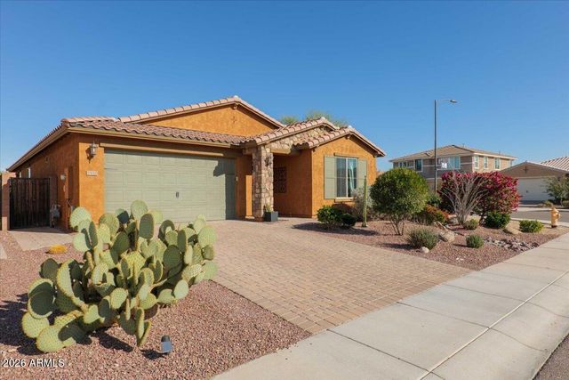 2520 W Moura Drive, Phoenix, AZ 85085