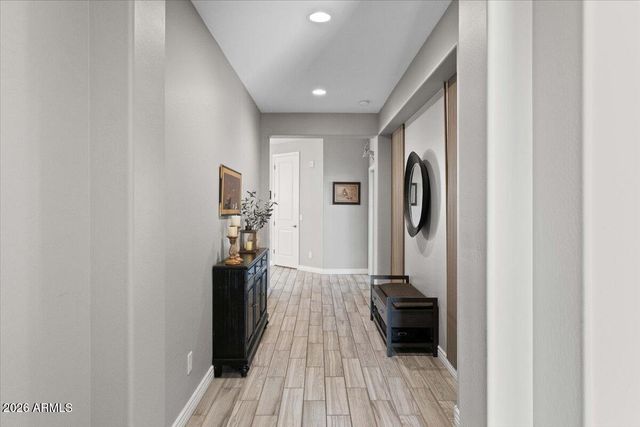 2520 W Moura Drive, Phoenix, AZ 85085