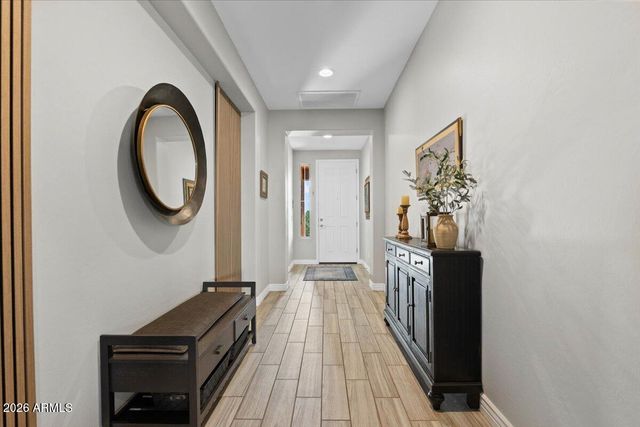 2520 W Moura Drive, Phoenix, AZ 85085