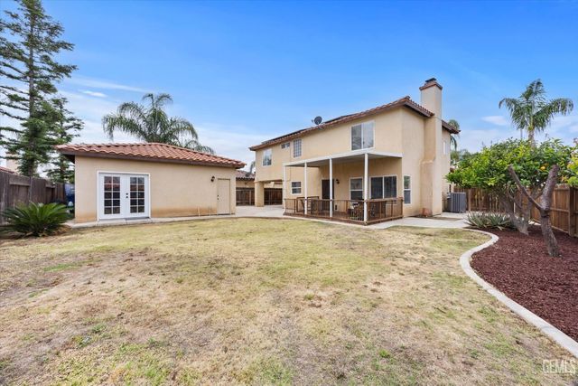 316 Solecita Way, Bakersfield, CA 93314