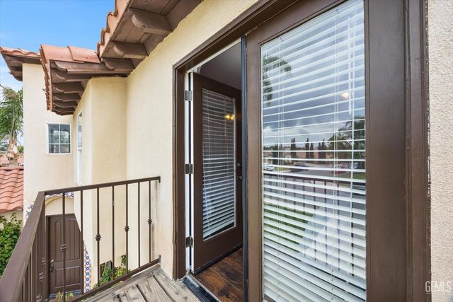 316 Solecita Way, Bakersfield, CA 93314