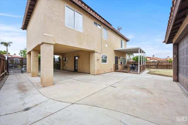 316 Solecita Way, Bakersfield, CA 93314