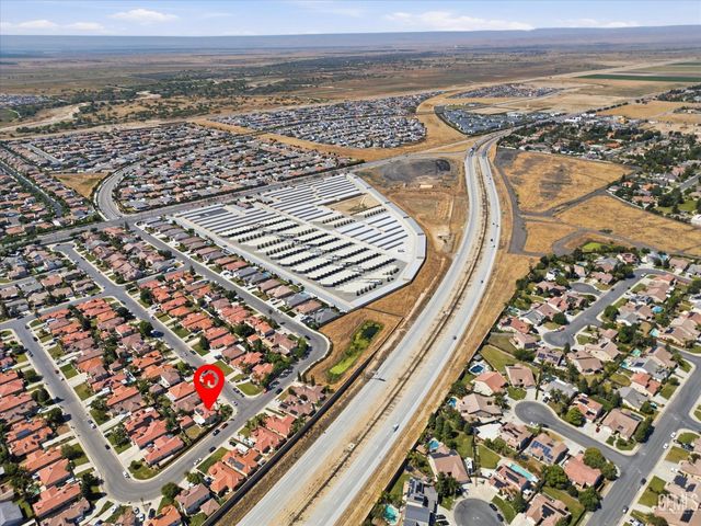 316 Solecita Way, Bakersfield, CA 93314