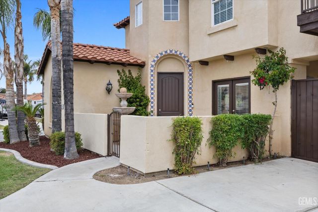 316 Solecita Way, Bakersfield, CA 93314