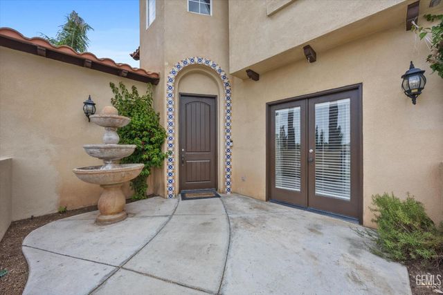 316 Solecita Way, Bakersfield, CA 93314