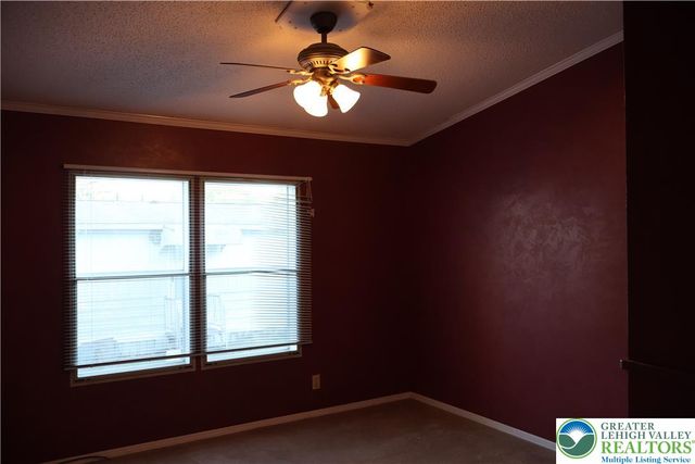 6 Springridge Road, Bath Boro, PA 18014