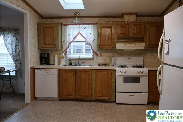 6 Springridge Road, Bath Boro, PA 18014