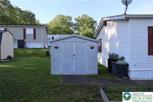 6 Springridge Road, Bath Boro, PA 18014