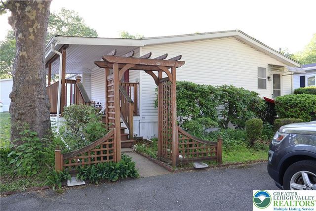 6 Springridge Road, Bath Boro, PA 18014