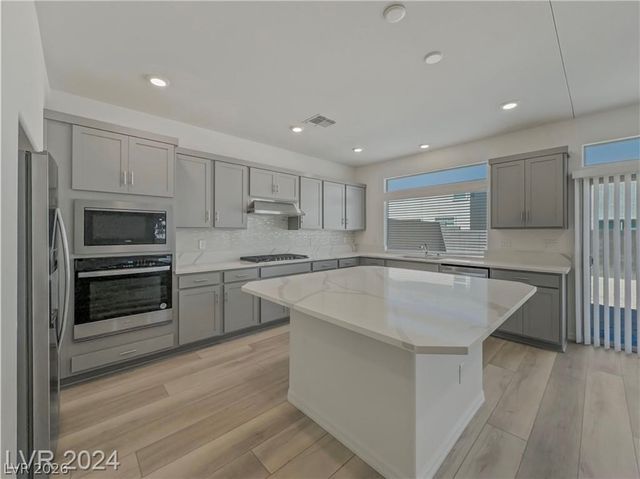 7128 Bold Rock Avenue, Las Vegas, NV 89113