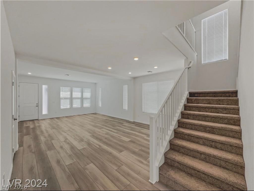 7128 Bold Rock Avenue, Las Vegas, NV 89113 — photo 2