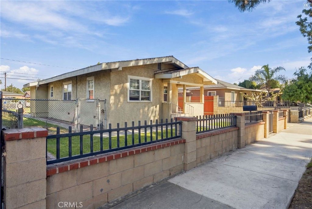 1019 W Pine Street, Santa Ana, CA 92703 — exterior