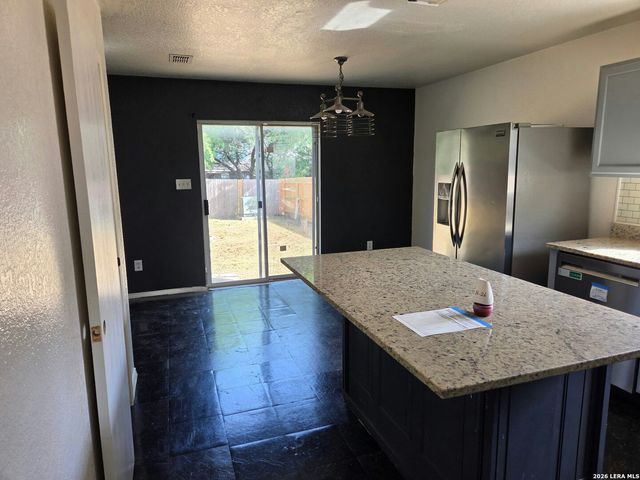 8211 Steep Valley, Converse, TX 78109